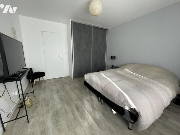 Maison de bourg de 60m² de plain pied rénovée avec garage et dépendances sur MARESCHE