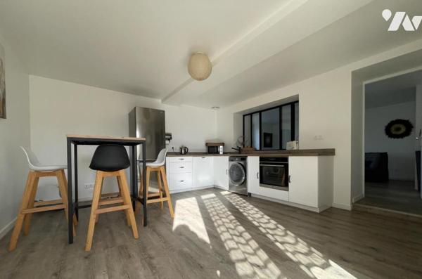 Maison de bourg de 60m² de plain pied rénovée avec garage et dépendances sur MARESCHE