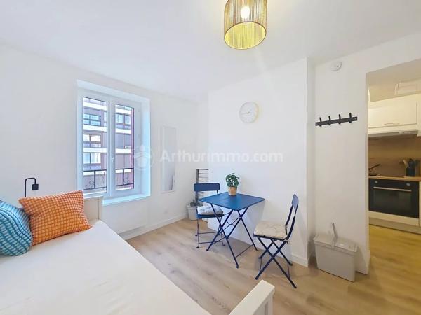 Location                                                      Appartement
                        
                     1 pièces                      17 m2                     à Clermont-Ferrand