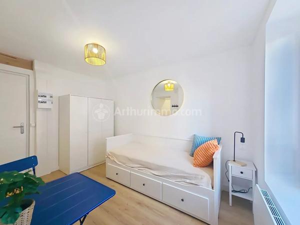 Location                                                      Appartement
                        
                     1 pièces                      17 m2                     à Clermont-Ferrand