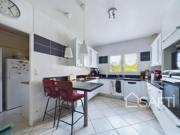 Maison 4 chambres piscine garage