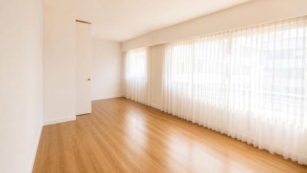 Vente / Appartement T5 à Paris (75018)