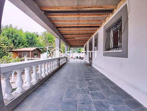 Villa familiale avec jardin à Milhaud