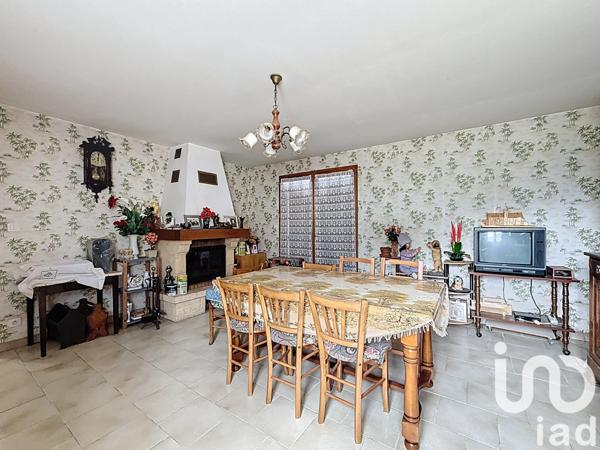 Maison à vendre 10 pièces 203 m² Vaumas