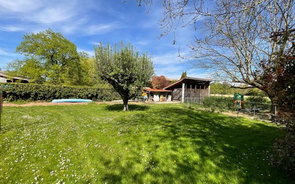 Terrain à vendre    Villieu-Loyes-Mollon