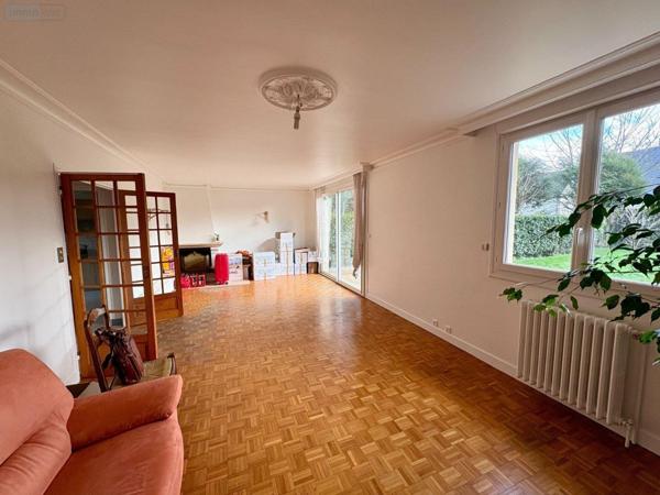 Maison à vendre à Pacé en Ille-et-Vilaine (35740), ref : 11803/2384 Centre-Bourg