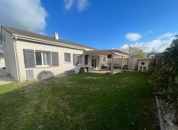 Maison récente de plain située à Beaumont Monteux