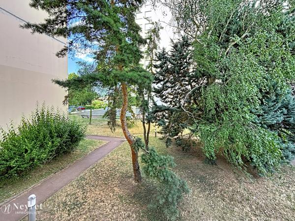 OULLINS - Appartement T4 de 88,26 m² avec balcon, ascenseur, cave et parking – À 3 minutes du centre-ville et