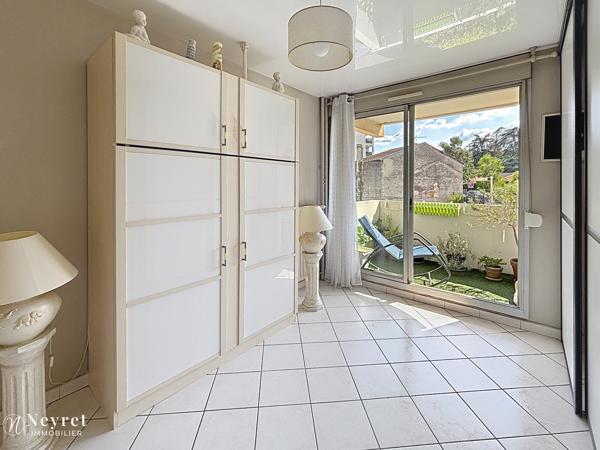 OULLINS - Appartement T4 de 88,26 m² avec balcon, ascenseur, cave et parking – À 3 minutes du centre-ville et