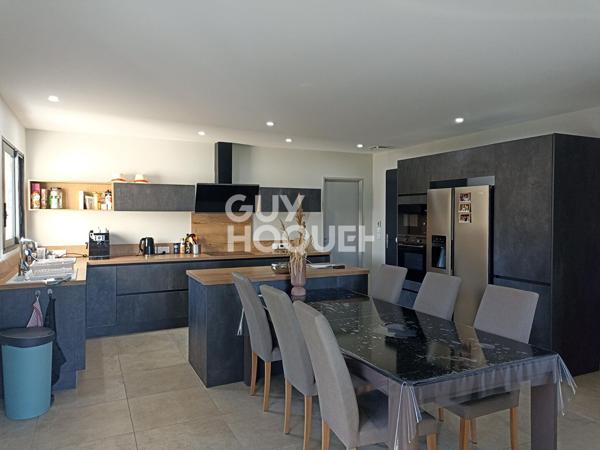 Maison T5 meublée (125 m²) en location à RASTEAU