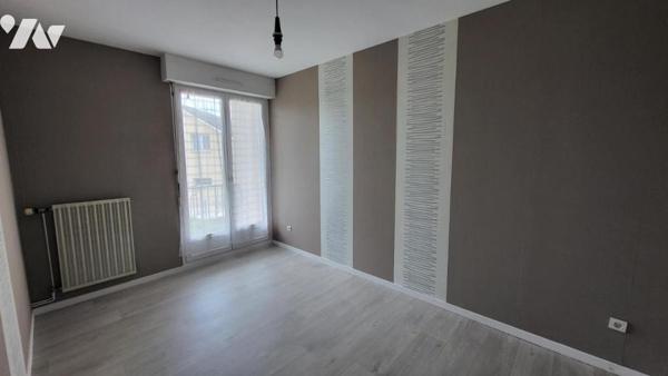 VALENTIGNEY, maison mitoyenne six pièces sur 1a 32ca de terrain