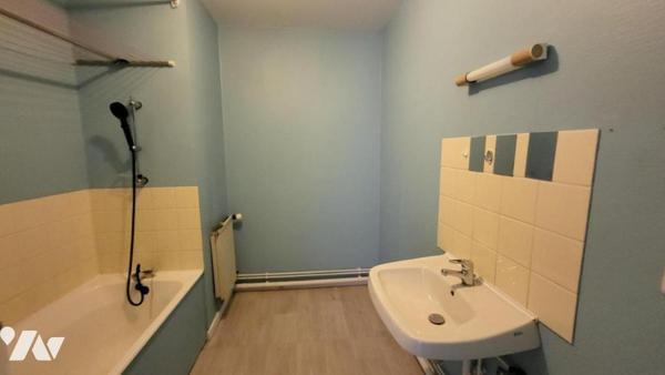 VALENTIGNEY, maison mitoyenne six pièces sur 1a 32ca de terrain