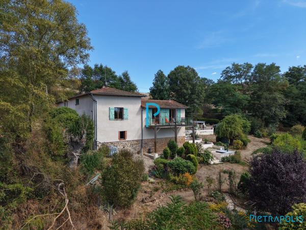Ancien corps de ferme 191m² à Panissières