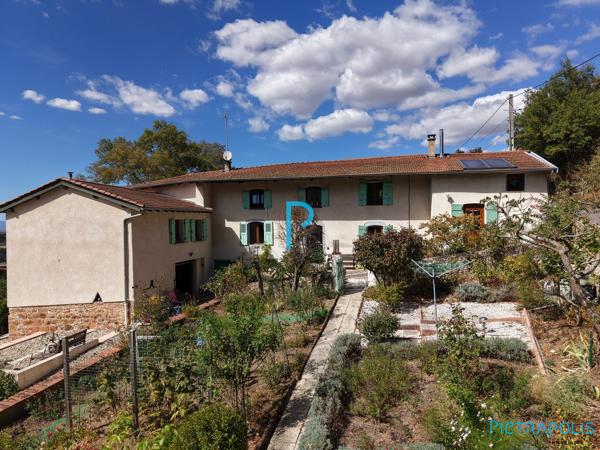 Ancien corps de ferme 191m² à Panissières
