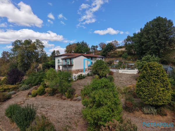 Ancien corps de ferme 191m² à Panissières