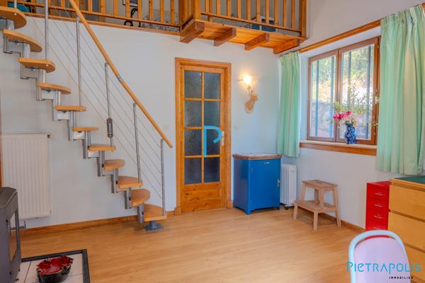 Ancien corps de ferme 191m² à Panissières