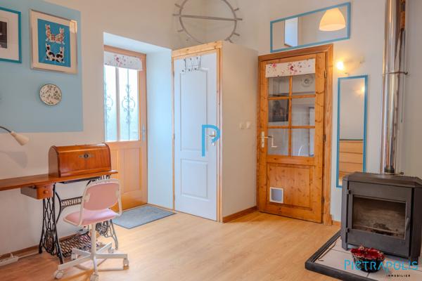 Ancien corps de ferme 191m² à Panissières