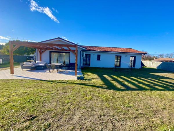 Grande maison de 6 pièces dans quartier prisé à RION DES LANDES (40)