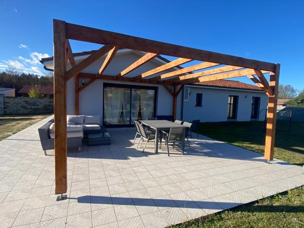 Grande maison de 6 pièces dans quartier prisé à RION DES LANDES (40)