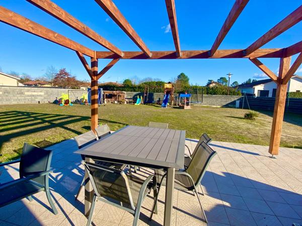 Grande maison de 6 pièces dans quartier prisé à RION DES LANDES (40)