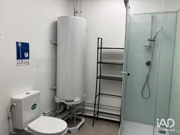 Location local d’activité 305 m² Le Mesnil-Saint-Denis