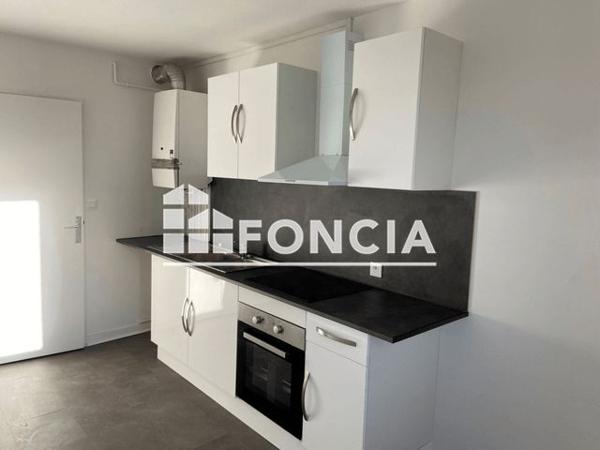 Location Appartement 4 pièces 88.1 m² - 10 BIS RUE DOBREE Nantes 44100