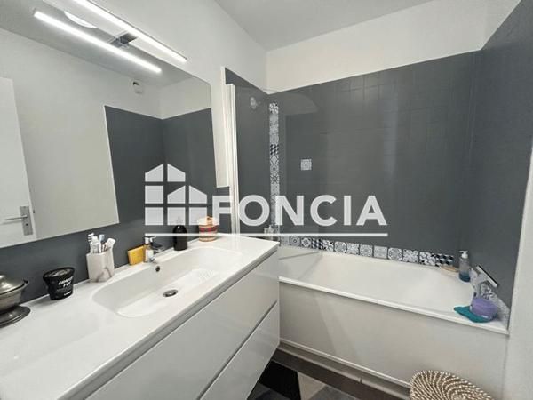 Location Appartement 4 pièces 88.1 m² - 10 BIS RUE DOBREE Nantes 44100