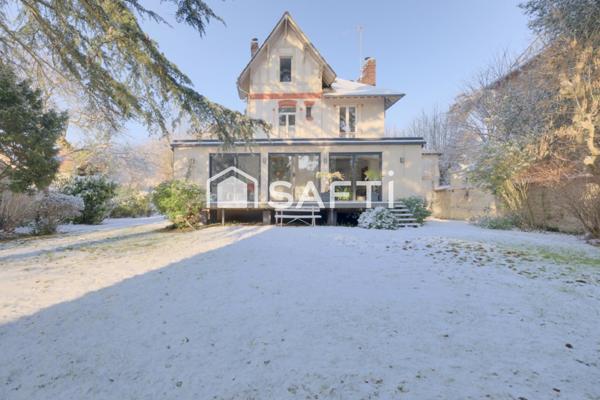 Maison d'exception avec magnifique jardin arboré au sein du quartier du Parc
