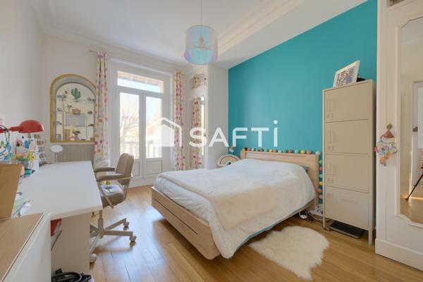 Maison d'exception avec magnifique jardin arboré au sein du quartier du Parc