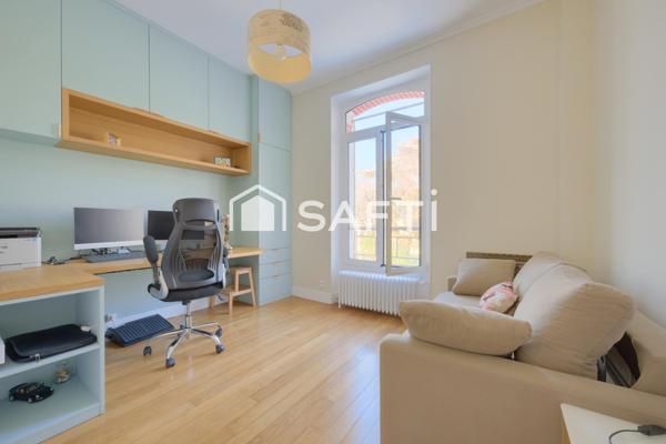 Maison d'exception avec magnifique jardin arboré au sein du quartier du Parc