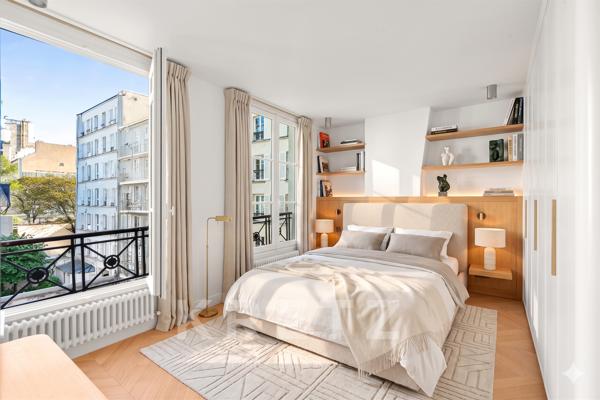 Appartement entièrement rénové au coeur du quartier Vaneau Babylone