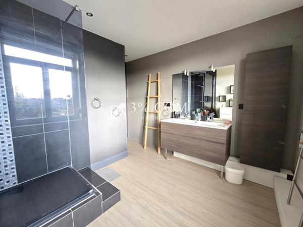 Maison 4 pièce(s) 2 chambre(s) 130 m²