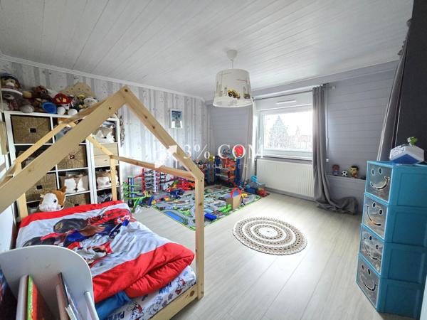 Maison 4 pièce(s) 2 chambre(s) 130 m²