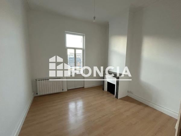 Location Studio 32 m² - 61 RUE TERRASSON Bordeaux 33800