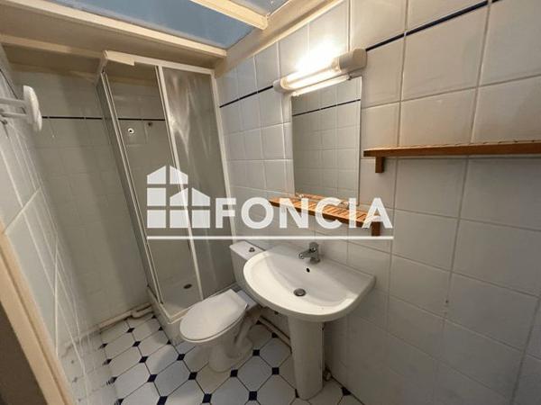 Location Studio 32 m² - 61 RUE TERRASSON Bordeaux 33800