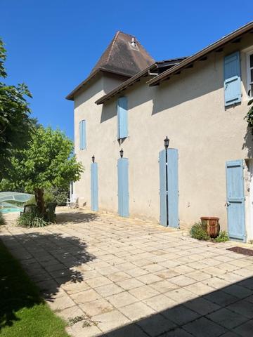 AUX PORTES DE NERAC DANS UN CADRE ENCHANTEUR