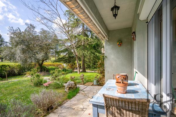 A vendre maison avec jardin proche de toutes les commodités à Puymiclan