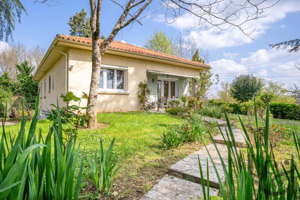A vendre maison avec jardin proche de toutes les commodités à Puymiclan