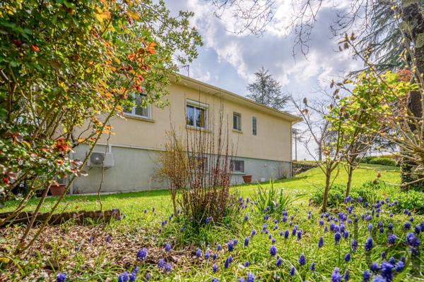 A vendre maison avec jardin proche de toutes les commodités à Puymiclan