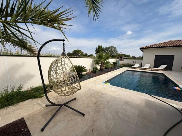 VILLA COMTEMPORAINE DE PLAIN PIED - T5 - PISCINE  - POOL HOUSE  - DOUBLE GARAGE - CARBONNE