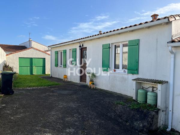 Maison au coeur du village de la Flotte