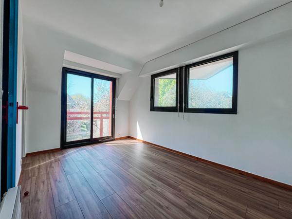 Maison 7 pièce(s) 6 chambre(s) 196.85 m²