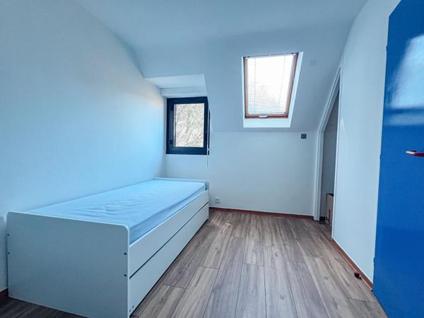 Maison 7 pièce(s) 6 chambre(s) 196.85 m²
