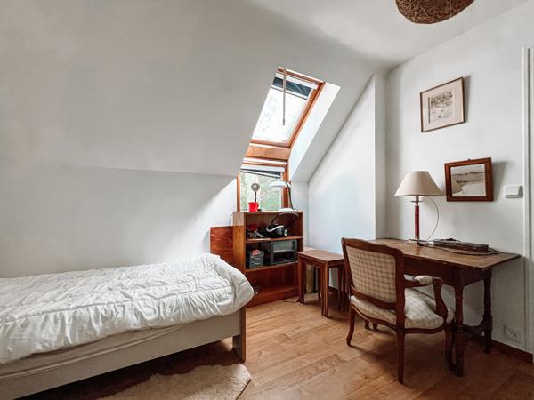 Maison 7 pièce(s) 6 chambre(s) 196.85 m²