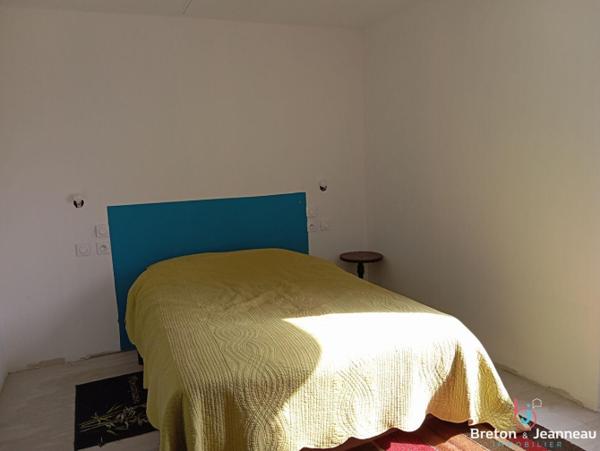 Maison de ville à rénover - Mayenne sud + 2kms