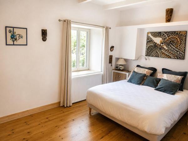 Maison 10 pièces de 300m²