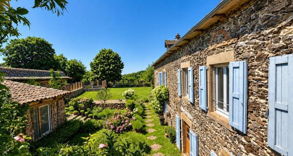 Maison 10 pièces de 300m²