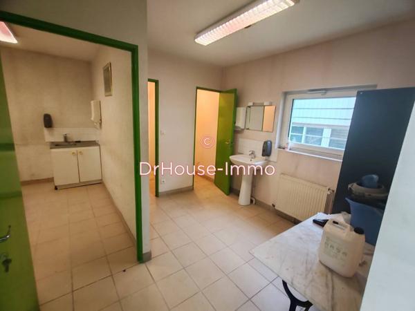 Bureau à vendre 6 pièces de 960 m²
