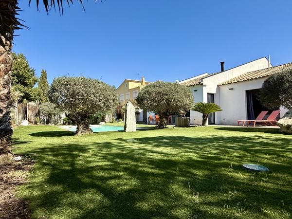 Castelnau-le-Lez (34170) Magnifique Villa contemporaine de 160m2, avec maison d'invité de 50m2 et garage de 40m2 sur un terrain de 900m