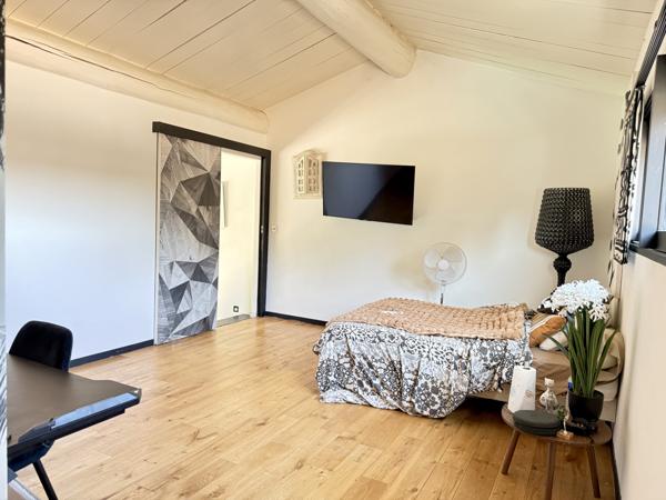 Castelnau-le-Lez (34170) Magnifique Villa contemporaine de 160m2, avec maison d'invité de 50m2 et garage de 40m2 sur un terrain de 900m